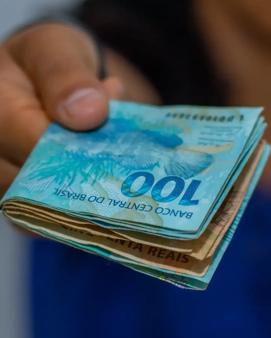 Proposta de salário mínimo para 2025 prevê aumento de 6,87%